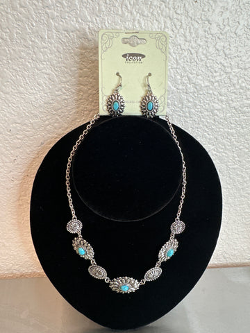 Silver Concho Necklace Set